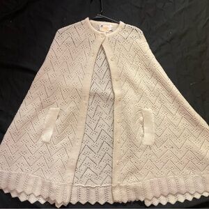Elegant Cream Women's Sweater Cape